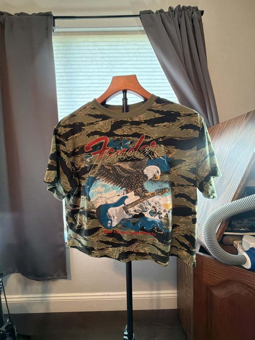 Fender American Eagle Electric Guitar Tiger Stripe Camo Graphic T-Shirt